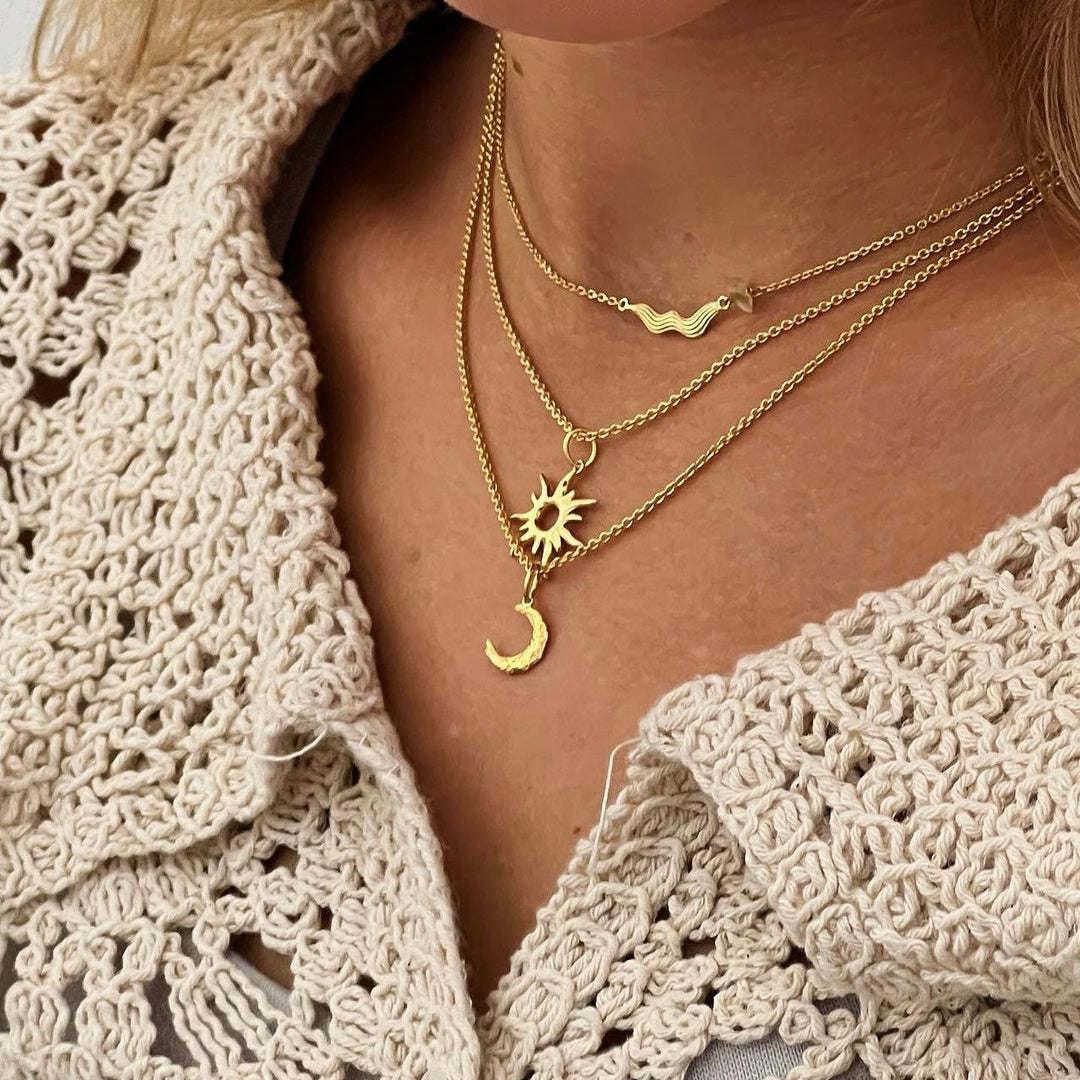 Universe - Necklace with pendant Gold plated